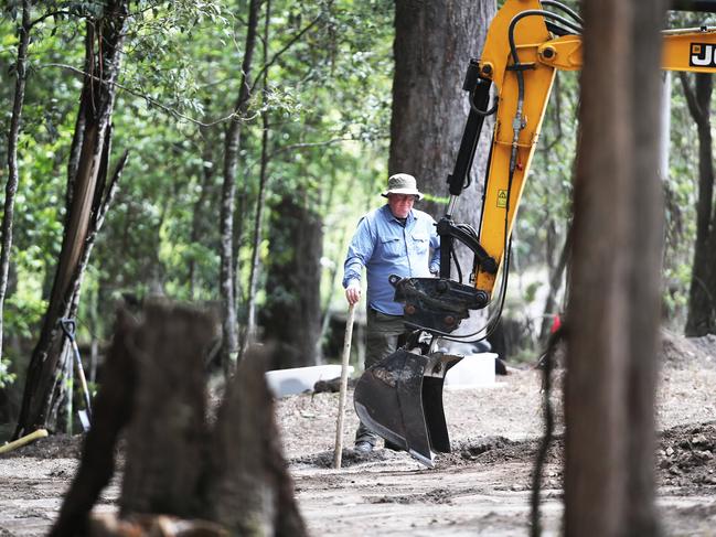 Rain is threatening to disrupt the fifth day of searching for William Tyrrell at Kendall. Picture: NCA NewsWire / Peter Lorimer