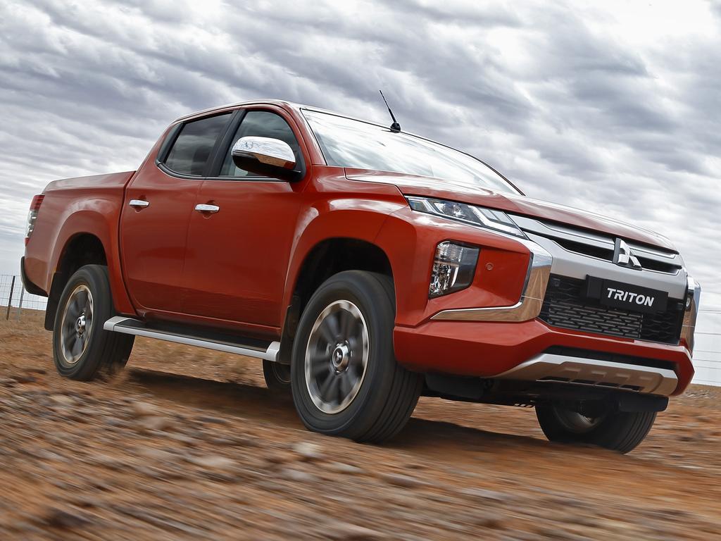 New Mitsubishi L200 unveiled ahead of summer debut (gallery