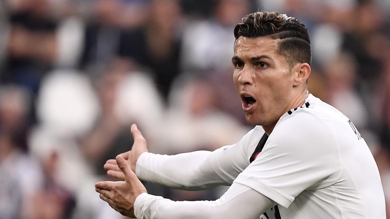 Cristiano Ronaldo tem novo time…no FIFA20. Juventus agora é do PES