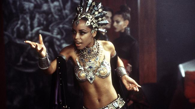 Actress / singer Aaliyah in scene from 2002 film |Queen of the Damned|. Aaliyah/Actor - movies music singers profile