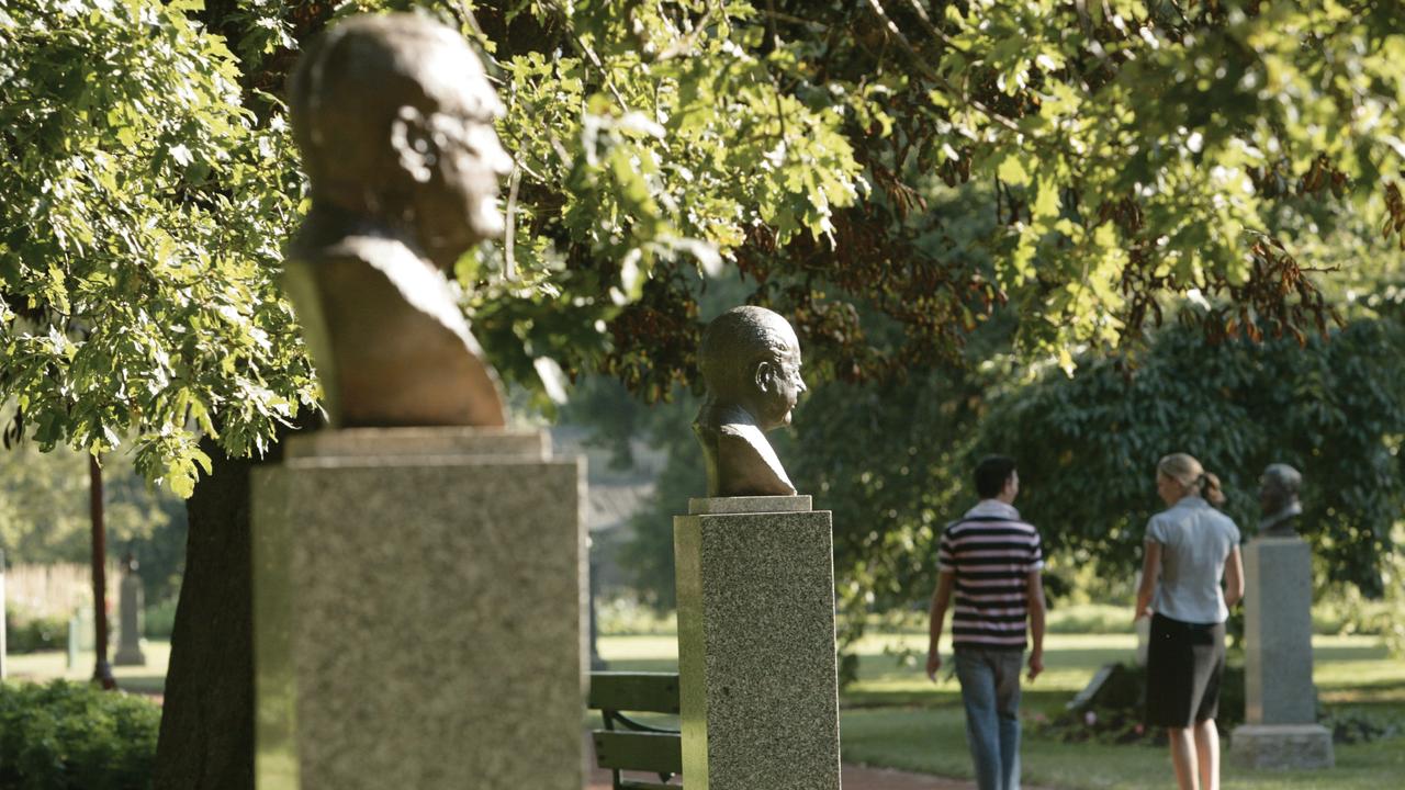 Statues of former PMs decapitated