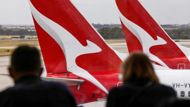 Qantas will spend $100m on upgrading its lounge network. Picture: NCA NewsWire / Ian Currie