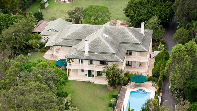 The huge property sits right by the Bremer River, able to enjoy the picturesque views in peace.