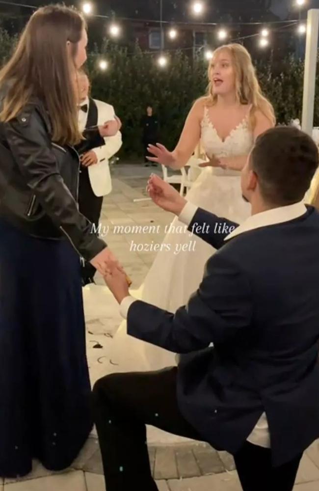 A woman got proposed to at friend's wedding. Picture: TikTok/@alyssa_ryannn