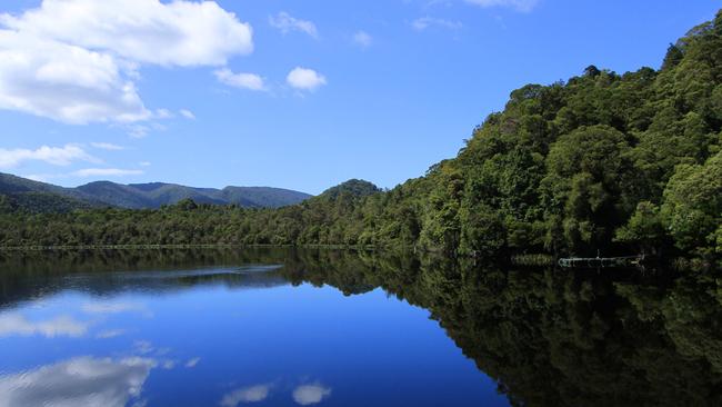 Gordon River (UNESCO World Heritage Site), Strahan, Tasmania.