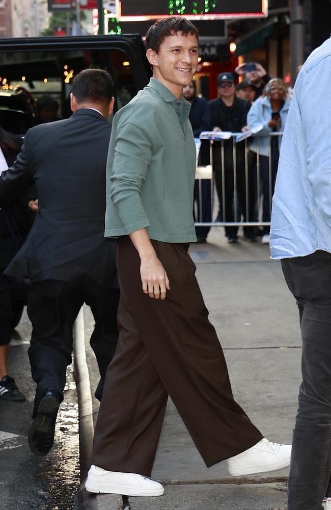 Spiderman actor Tom Holland waves to his fans as he arrives at Good Morning America in NYC. Picture: Backgrid