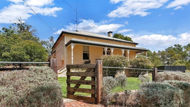 9 Lindsay Street Angaston. Picture realestate.com.au