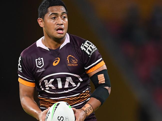 BRISBANE, AUSTRALIA - AUGUST 22: Anthony Milford of the Broncos in action during the round 23 NRL match between the Brisbane Broncos and the New Zealand Warriors at Suncorp Stadium, on August 22, 2021, in Brisbane, Australia. (Photo by Albert Perez/Getty Images)