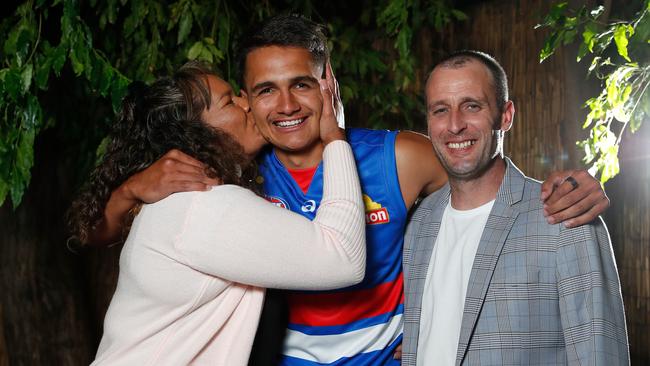 Number one pick Jamarra Ugle-Hagan poses with his family. Picture: Getty Images