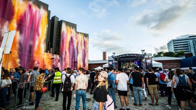 Crowds crowd in. It was never too crowded. Sugar Mountain Festival at Victorian College of the Arts, Melbourne. Photo Stuart Walmsley