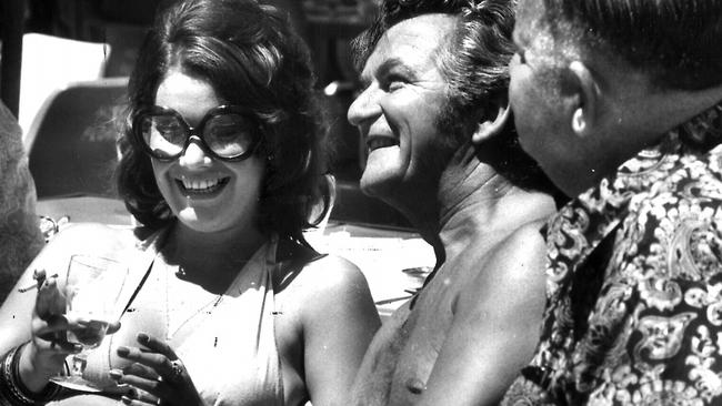 A bare chested Hawke at the 1975 ALP conference.