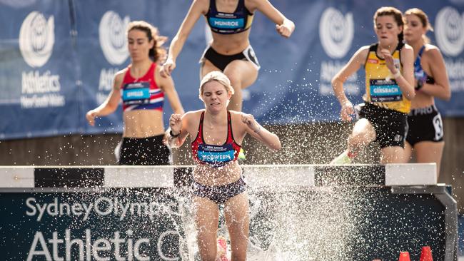 Steeplechase U20 winner Allegra McGivern from UTS North