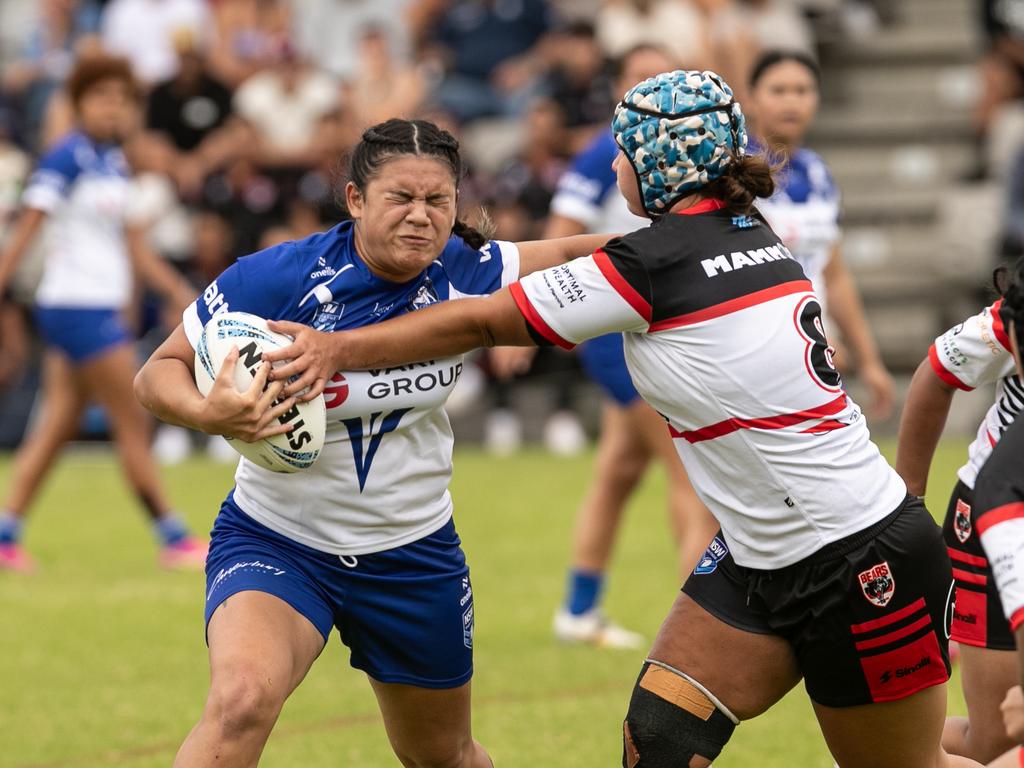 Brodie Pleasance tackles Shaquaylah Mahakitau-Monschau Picture: Julian Andrews