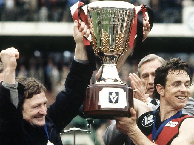 Kevin Sheedy and Terry Daniher with the 1985 premiership cup.