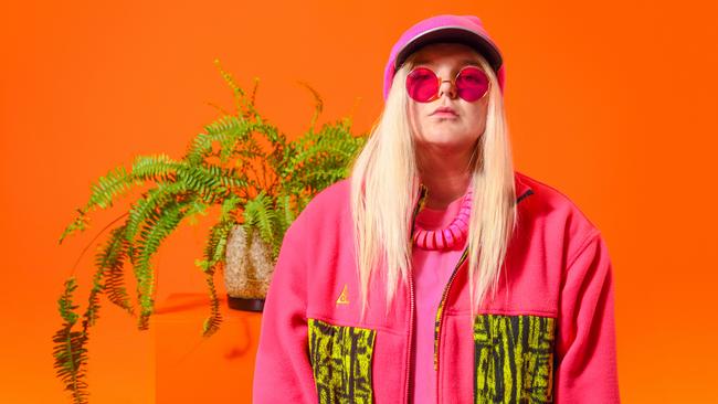 Aussie artist and ARIA award winner Tones And I is tipped to be atop of Triple J’s Hottest 100 songs of 2019, as chosen by listeners.