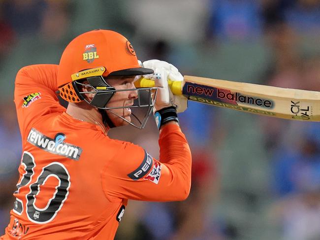 ADELAIDE, AUSTRALIA - DECEMBER 31: Jason Roy of the Perth Scorchers bats during the Big Bash League match between the Adelaide Strikers and the Perth Scorchers at Adelaide Oval, on December 31, 2020, in Adelaide, Australia. (Photo by Daniel Kalisz/Getty Images)