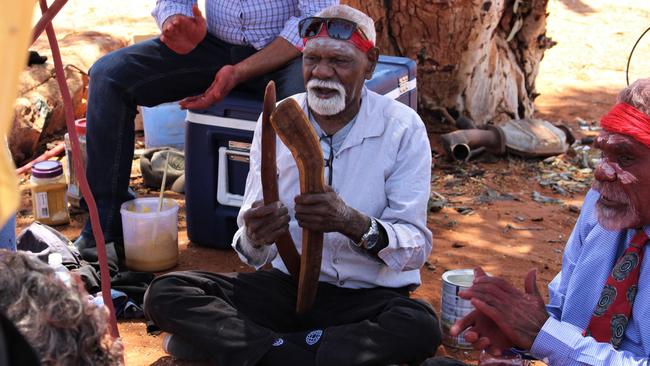 Robin Japanangka Granites welcomes the public to Yuendumu. Picture: Jason Walls