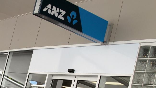 ANZ bank was a previous tenant at Benowa Gardens.