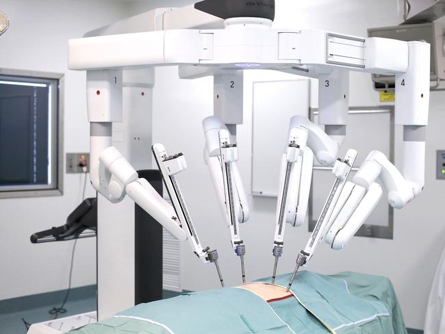 Robotic surgery Liverpool | Daily Telegraph