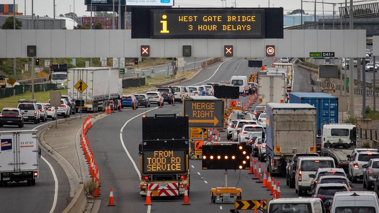 West Gate Bridge delays blow out by three hours Google Maps adds