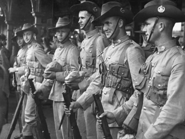 Soldiers leave Bundaberg in 1939 for the 8th division, Australian Imperial Force, training camp. File picture