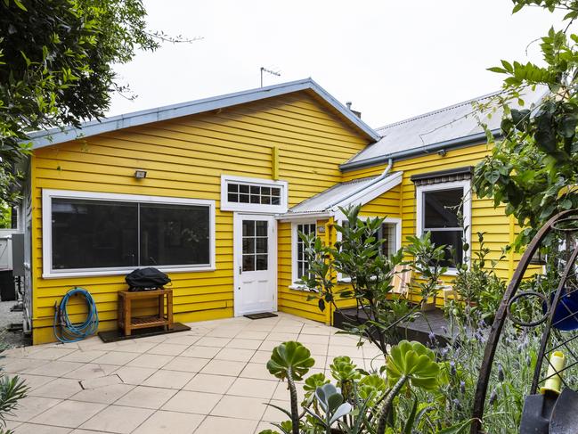 30 Henry St, Windsor - for Herald Sun RealEstate