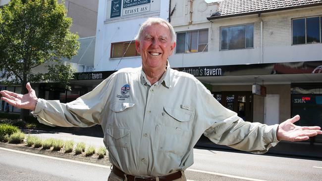 Property, radio and horseracing kingpin John Singleton says he will welcome struggling developers taking their approved DAs to his development company to consider buying their Gosford projects, simply to get progress happening in Gosford’s rundown CBD.