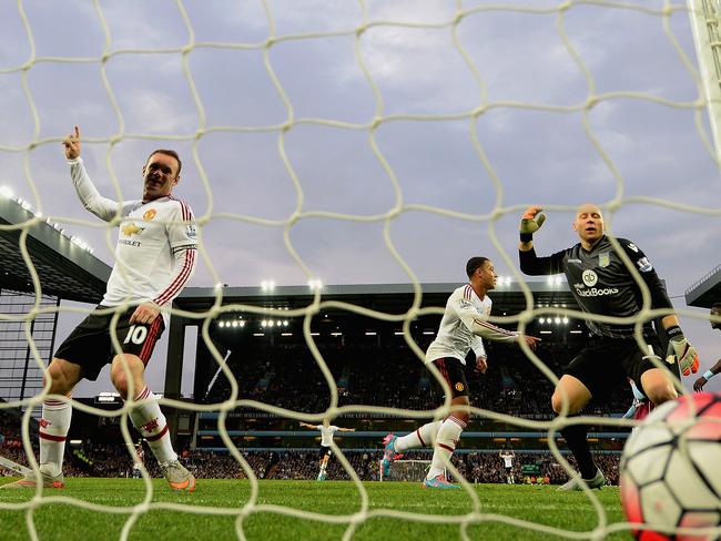 Wayne Rooney of Manchester United celebrates after Adnan Januzaj scored the only goal.