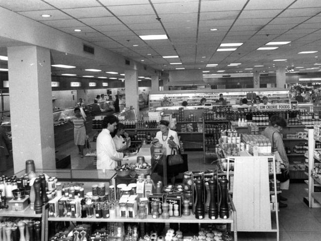 David Jones’ food court at its Rundle Mall store in 1988.