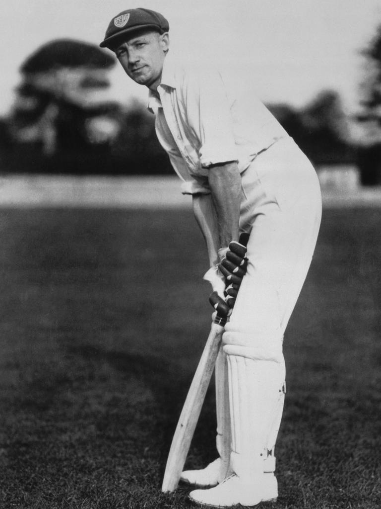 Sir Donald Bradman’s baggy green cap fails to reach reserve at online ...