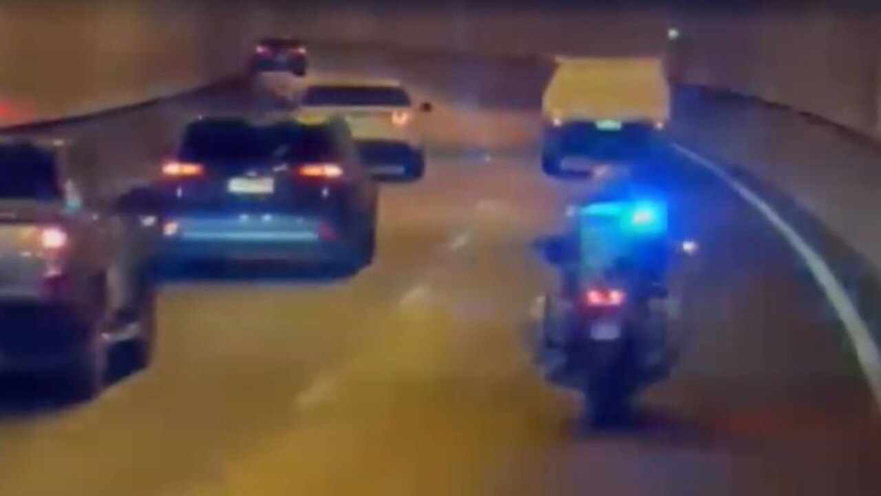 Vision of the police escort. Photo: Fox Sports