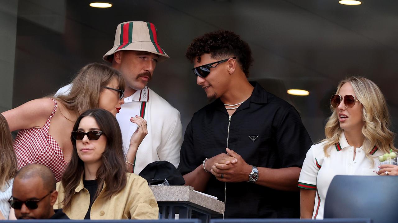 NEW YORK, NEW YORK – SEPTEMBER 08: Singer-songwriter Taylor Swift, Travis Kelce and Patrick Mahomes of the Kansas City Chiefs and Brittany Mahomes attend the Men's Singles Final match between Taylor Fritz of the United States and Jannik Sinner of Italy on Day Fourteen of the 2024 US Open at USTA Billie Jean King National Tennis Center on September 08, 2024 in the Flushing neighbourhood of the Queens borough of New York City. (Photo by Matthew Stockman/Getty Images)