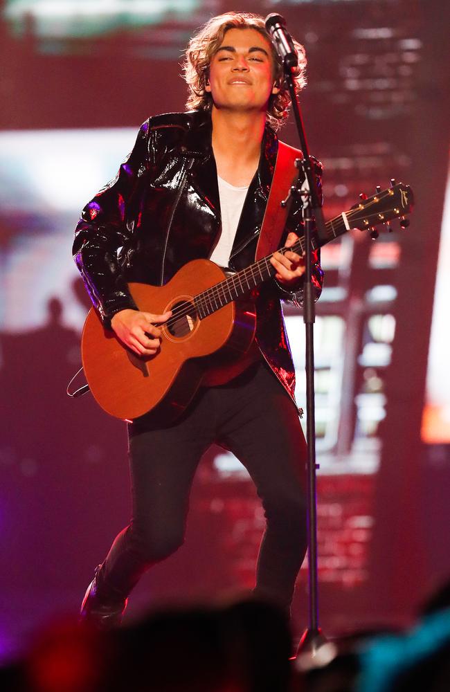 19-year-old singer-songwriter Jordan-Ravi performs Pushing Stars during the 2020 Eurovision - Australia Decides final. Picture: AAP