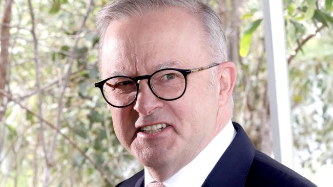 The Prime Minister, Anthony Albanese, is in Meadowbrook today with the Deputy Premier, Cameron Dick, Treasurer, Jim Chalmers, Minister for Housing, Clare O'Neil and Queensland Minister for Housing, Meaghan Scanlon, Meadowbrook, on Tuesday 15th of October 2024 - Photo Steve Pohlner