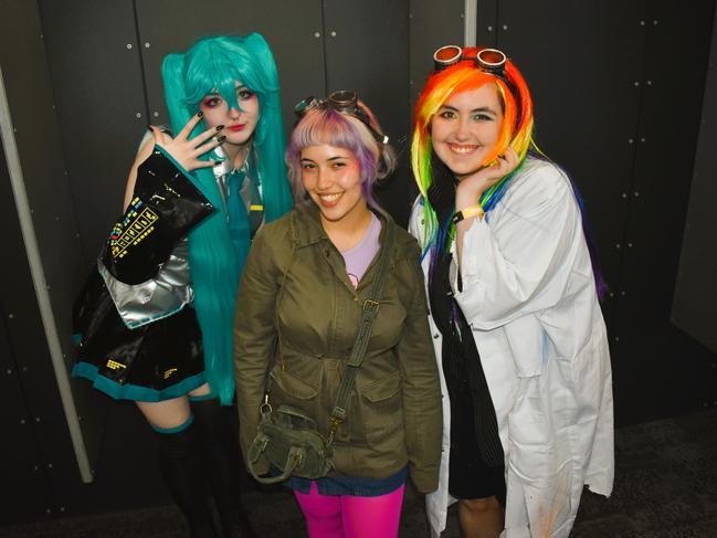 Evie Van Straalen, Reese Padowitz and Isaac Murray De Luca at the Melbourne Oz Comic Con Xmas edition, held at the Melbourne Convention &amp; Exhibition Centre on Saturday, December 7, 2024. Picture: Jack Colantuono