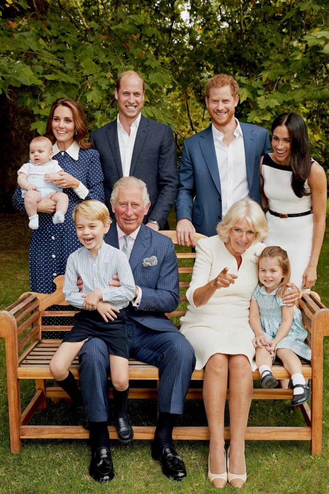 40 royal family portraits throughout history - Vogue Australia