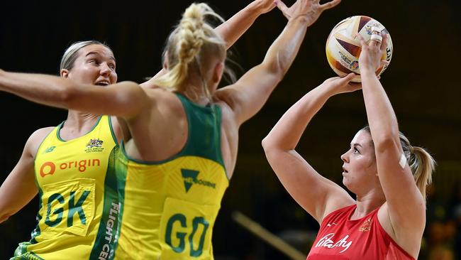 England’s Eleanor Cardwell lines up the goal against England. Picture: Ashley Vlotman/Gallo Images/Netball World Cup 2023 via Getty Images