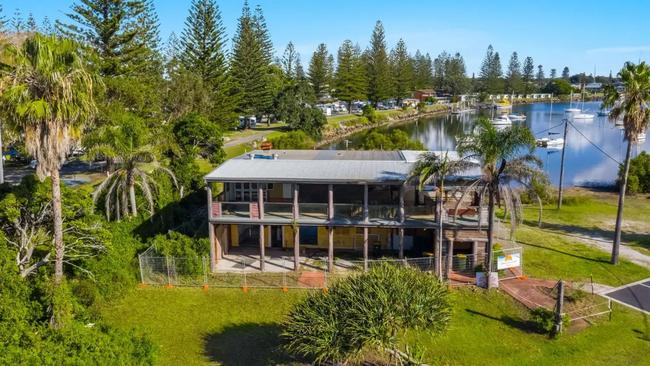 Images of old Gormans restaurant, known as the Big Oyster, which has just come onto the market for the first time.