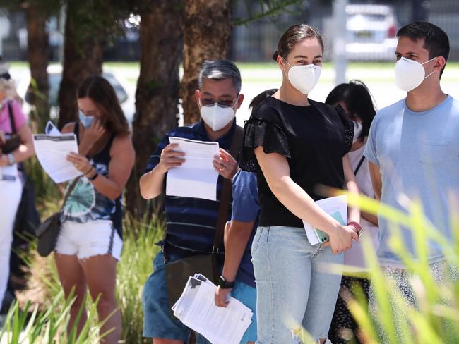 People line up to get tested for Covid-19 at The Gold Coast University Hospital.Photograph : Jason O'Brien
