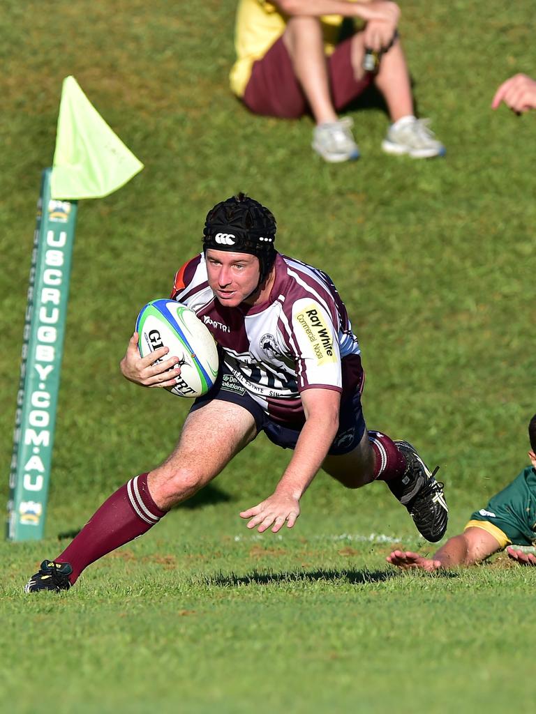 Jay Moffat scores a try for Noosa in a match against University. Photo: Che Chapman