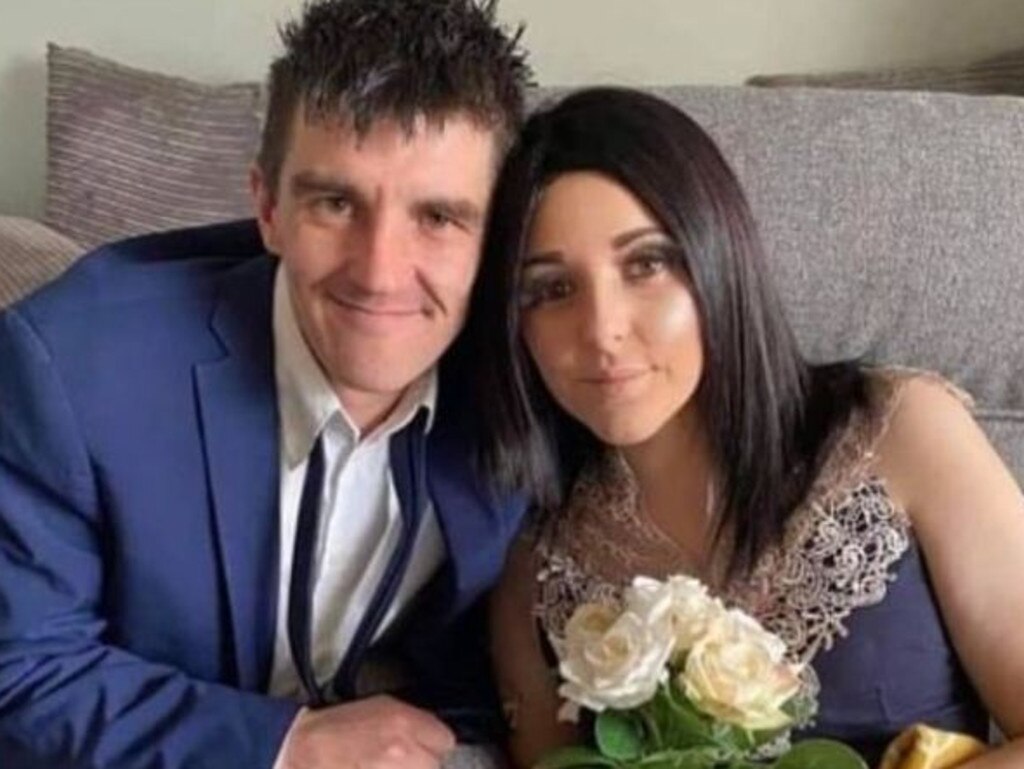 After her terminal diagnosis, she married boyfriend Joshua Evans. Picture: JustGiving