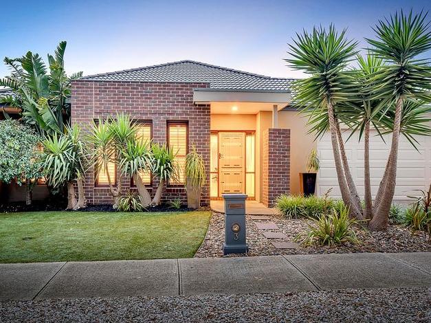 3 Gippsland Way, Craigieburn - for Herald Sun real estate