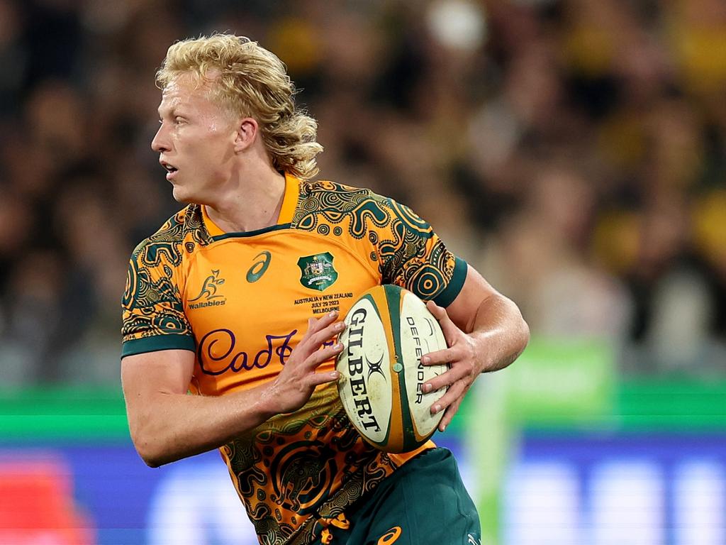 MELBOURNE, AUSTRALIA – JULY 29: Carter Gordon of the Wallabies runs the ball during the The Rugby Championship &amp; Bledisloe Cup match between the Australia Wallabies and the New Zealand All Blacks at Melbourne Cricket Ground on July 29, 2023 in Melbourne, Australia. (Photo by Cameron Spencer/Getty Images)