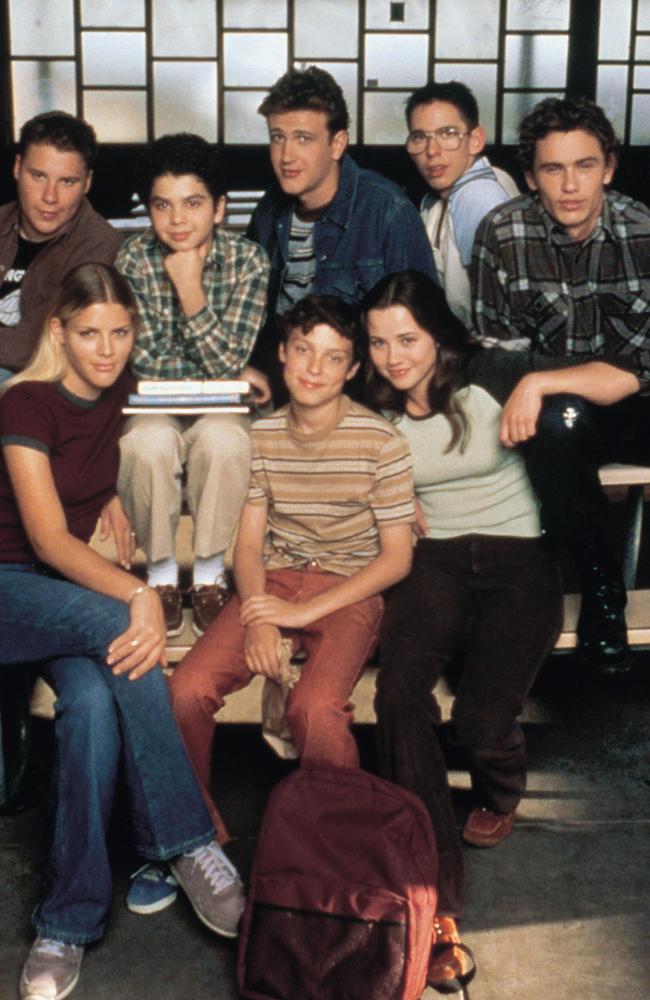 DECEMBER, 2000 : Cast from 2000 TV show 