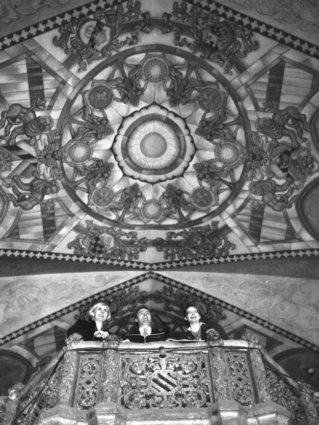 Lord Mayor of Melbourne Lecki Ord with Cr Winsome McCaughey and Mr Malcolm Bamford in 1988.