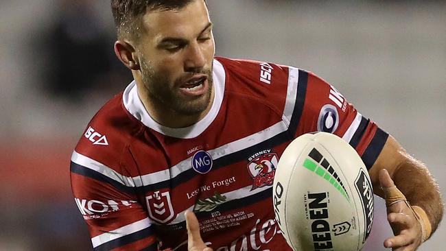 WOLLONGONG, AUSTRALIA - AUGUST 06:  James Tedesco of the Roosters catches the ball during the round 13 NRL match between the St George Illawarra Dragons and the Sydney Roosters at WIN Stadium on August 06, 2020 in Wollongong, Australia. (Photo by Cameron Spencer/Getty Images)