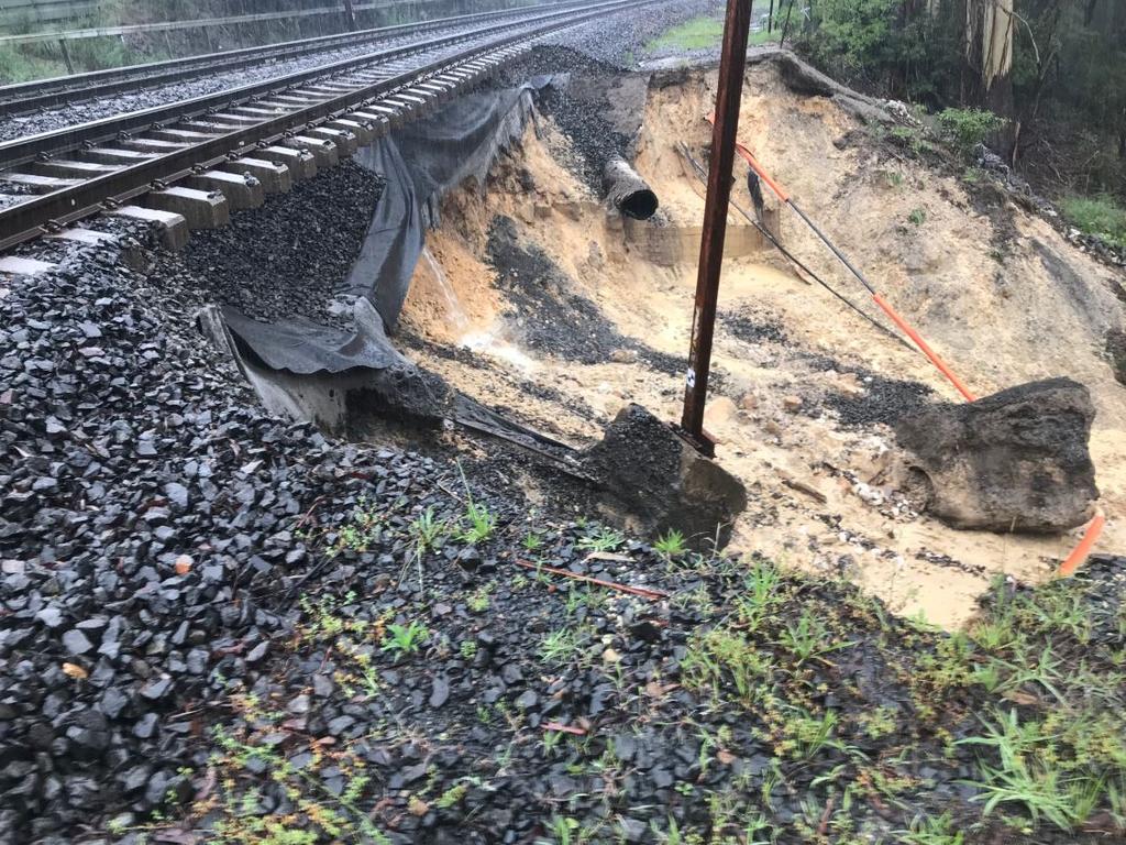 The severe rain has also caused a landslip at Leura. Picture: Twitter.