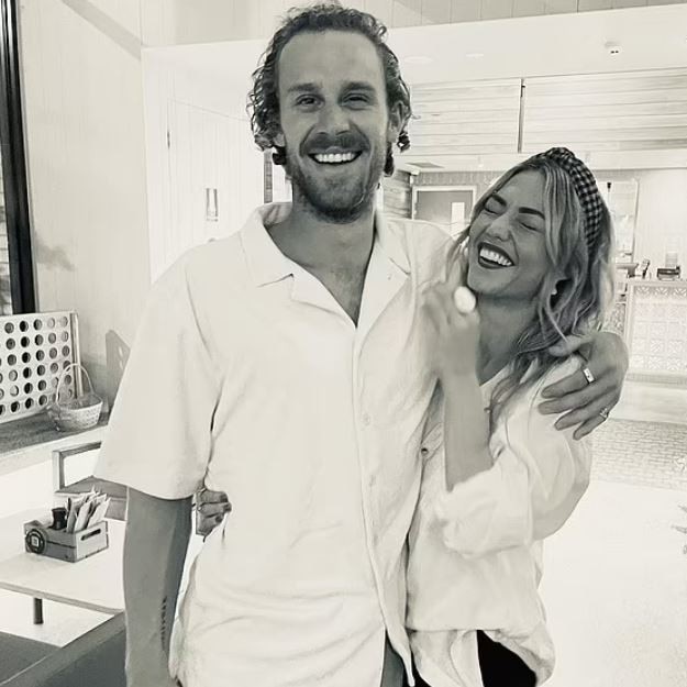 <i>The Daily Mail</i> reported that Sam Frost and Jordie Hansen had broken up. Picture: Instagram