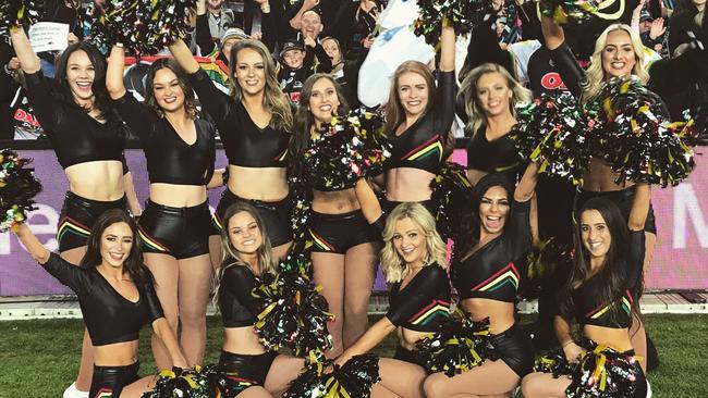 Nrl 2017 Finals Manlys Incredible Cheerleaders Whinge To Top All Whinges Daily Telegraph