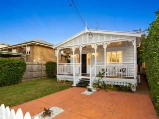 14 Cowper Street, Bulimba, sold for $1.055m at auction.